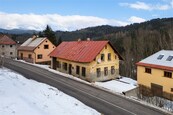 Prodej rodinného domu, 165 m2, k rekonstrukci, se schváleným stavebním projektem v Bratříkově, cena 2300000 CZK / objekt, nabízí 